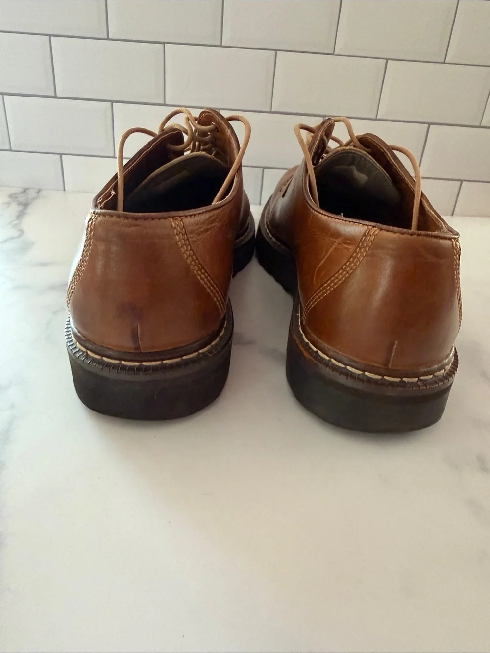 Tommy Hilfiger Men’s Brown Leather Derby Shoes Size 9 Lug Sole Lace Up